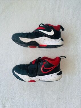 Nike team hustle 13c